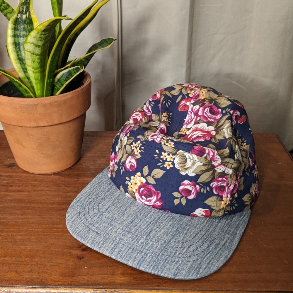 🌊3/$15 City Hunter floral flat brim hat